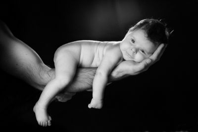 Babies GB Pics - Gstebuch Bilder - papa_haelt_mich_schon.jpg